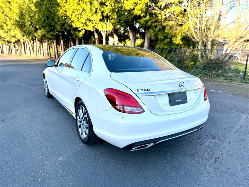 Used 2015 Mercedes-Benz C 300 Sedan image 6