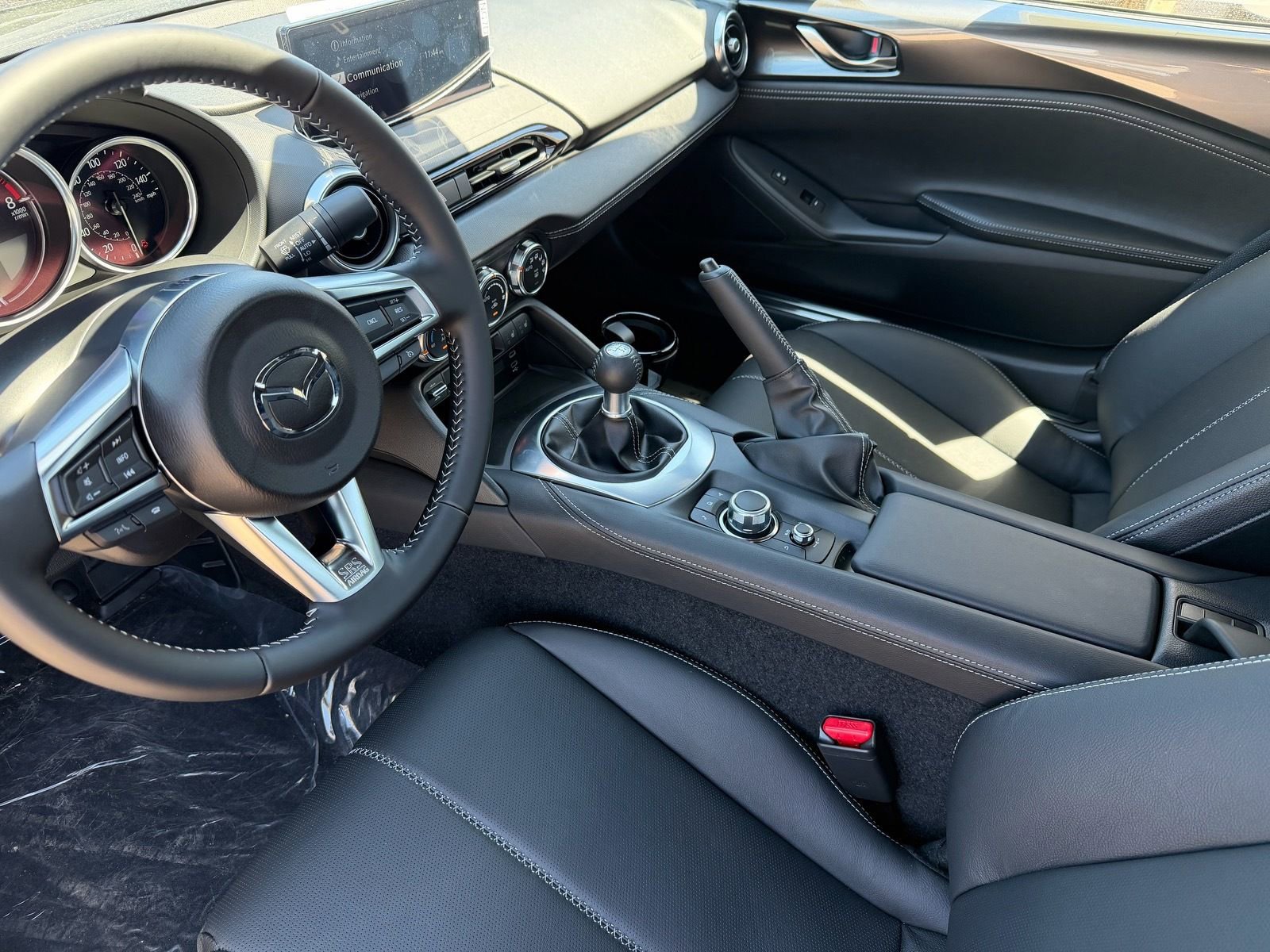New 2026 MAZDA MX-5 Miata RF Grand Touring w/ Weather Package RWD image 13