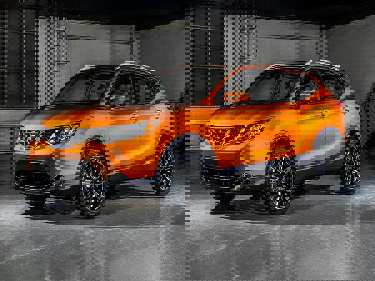 Used 2018 Nissan Rogue Sport SV w/ SV All-Weather Package