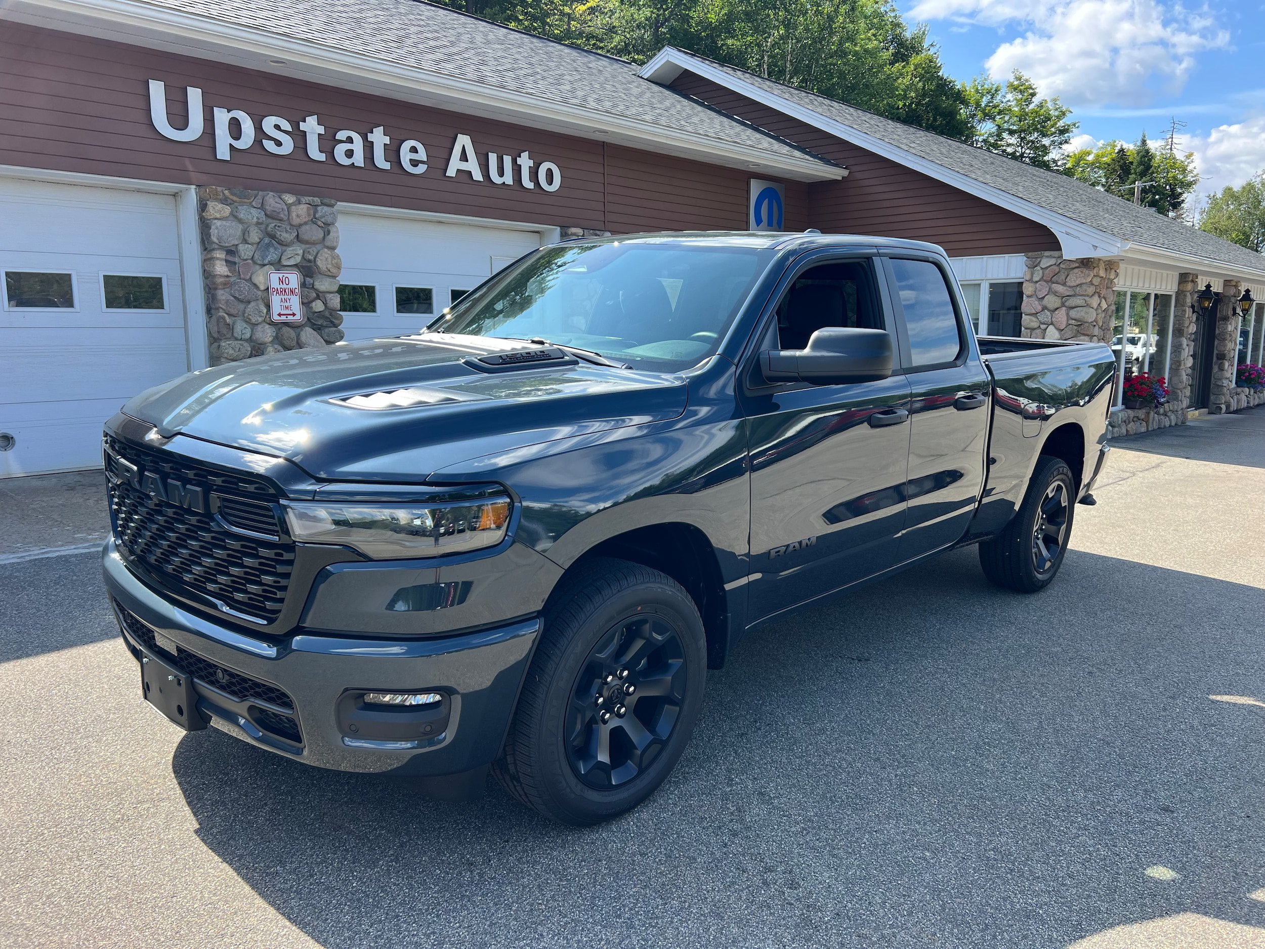 New 2026 RAM 1500 Express AWD/4WD image 1
