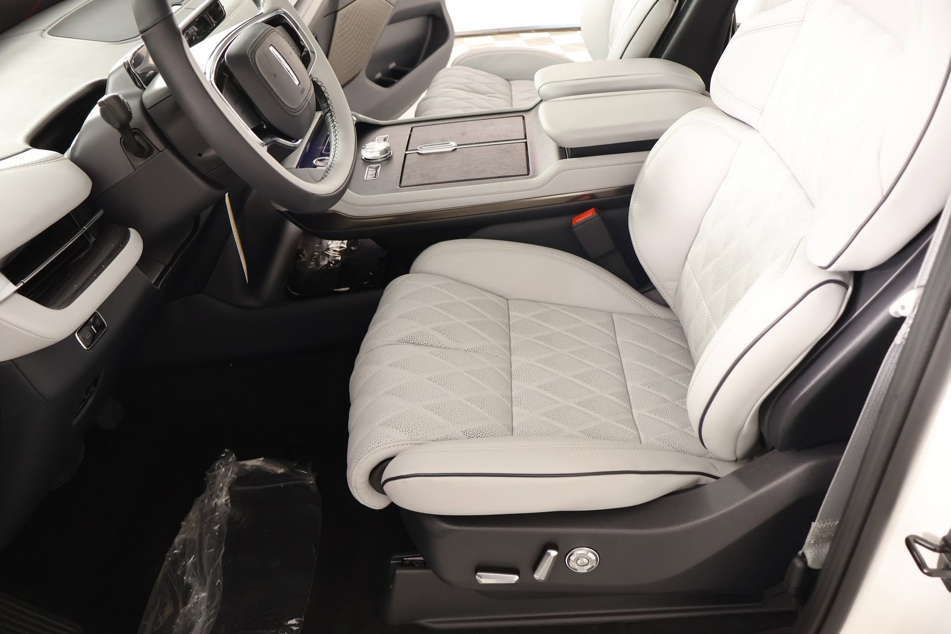 New 2026 Lincoln Navigator Black Label image 11