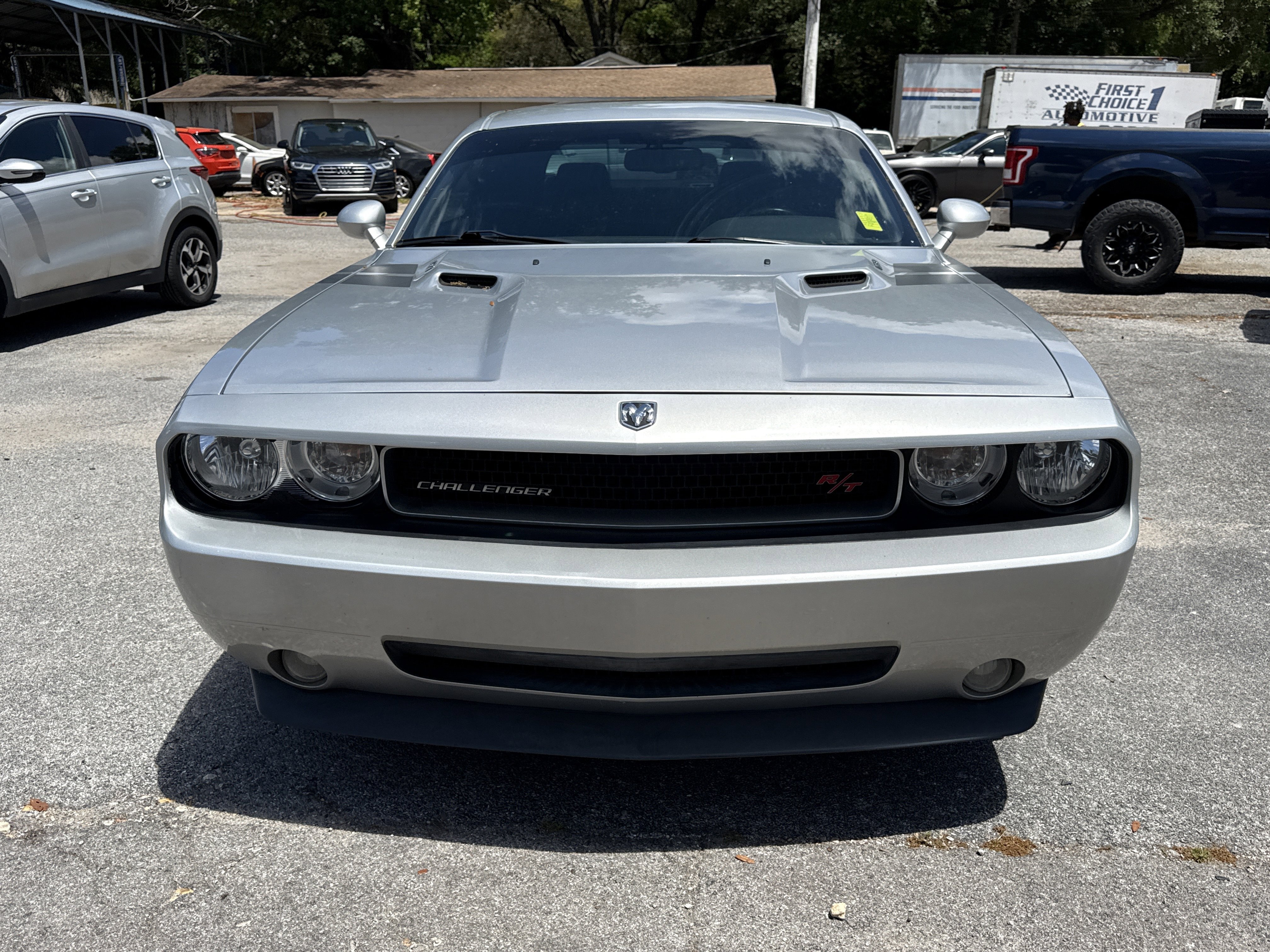Used 2010 Dodge Challenger R/T RWD image 8
