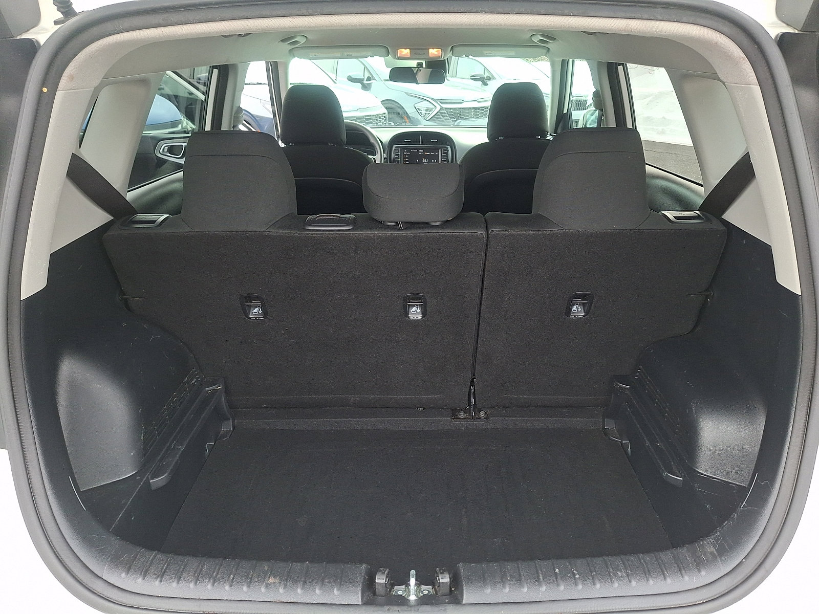 Certified 2024 Kia Soul LX w/ Option Group 015 image 27