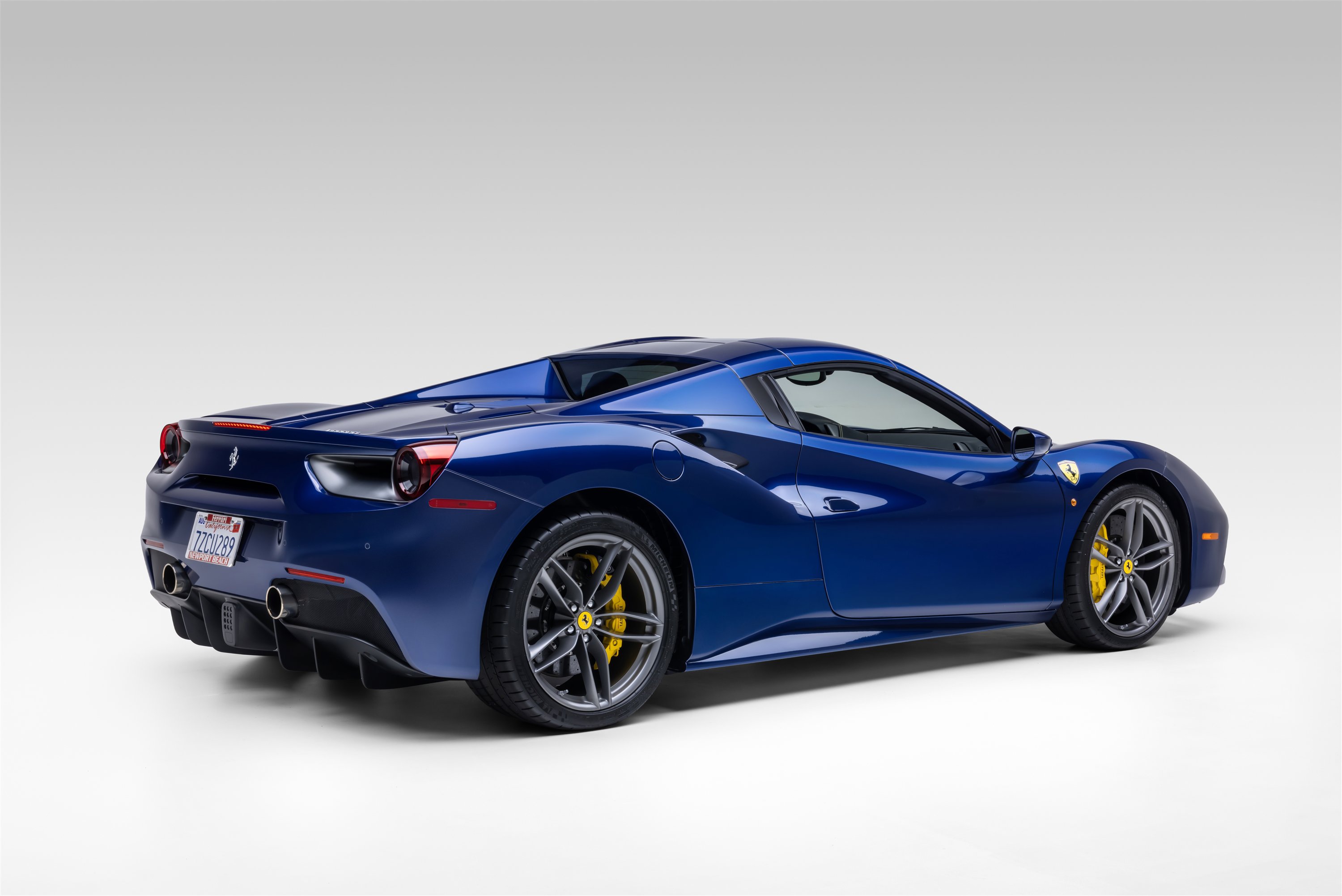 Certified 2017 Ferrari 488 Spider RWD image 11
