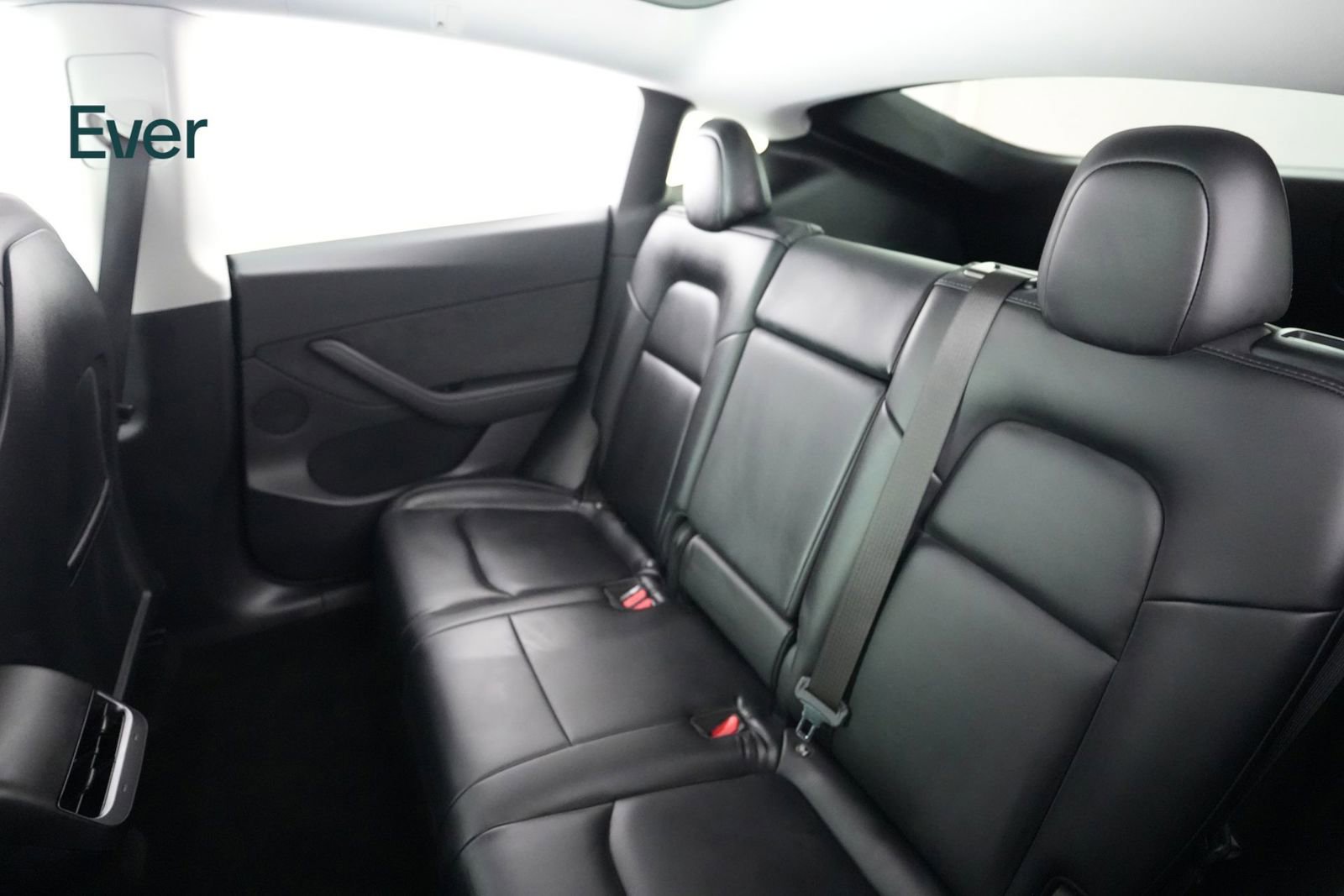 Used 2021 Tesla Model Y Long Range image 24