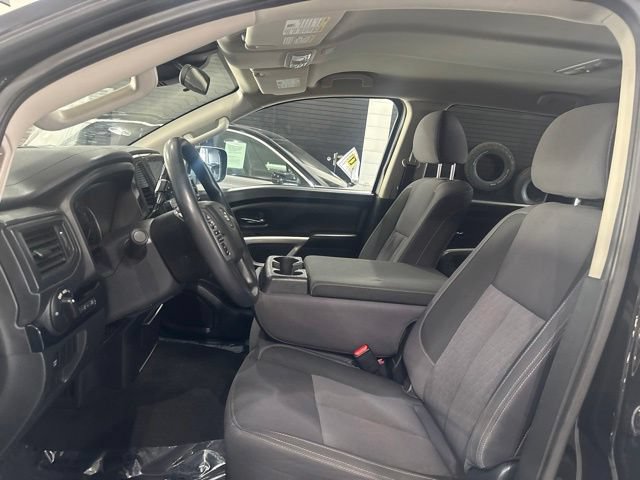 Used 2022 Nissan Titan SV AWD/4WD image 14