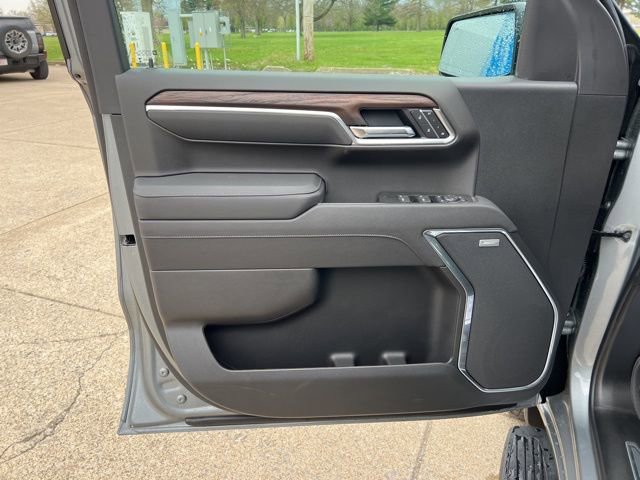 New 2026 GMC Sierra 1500 SLT image 12