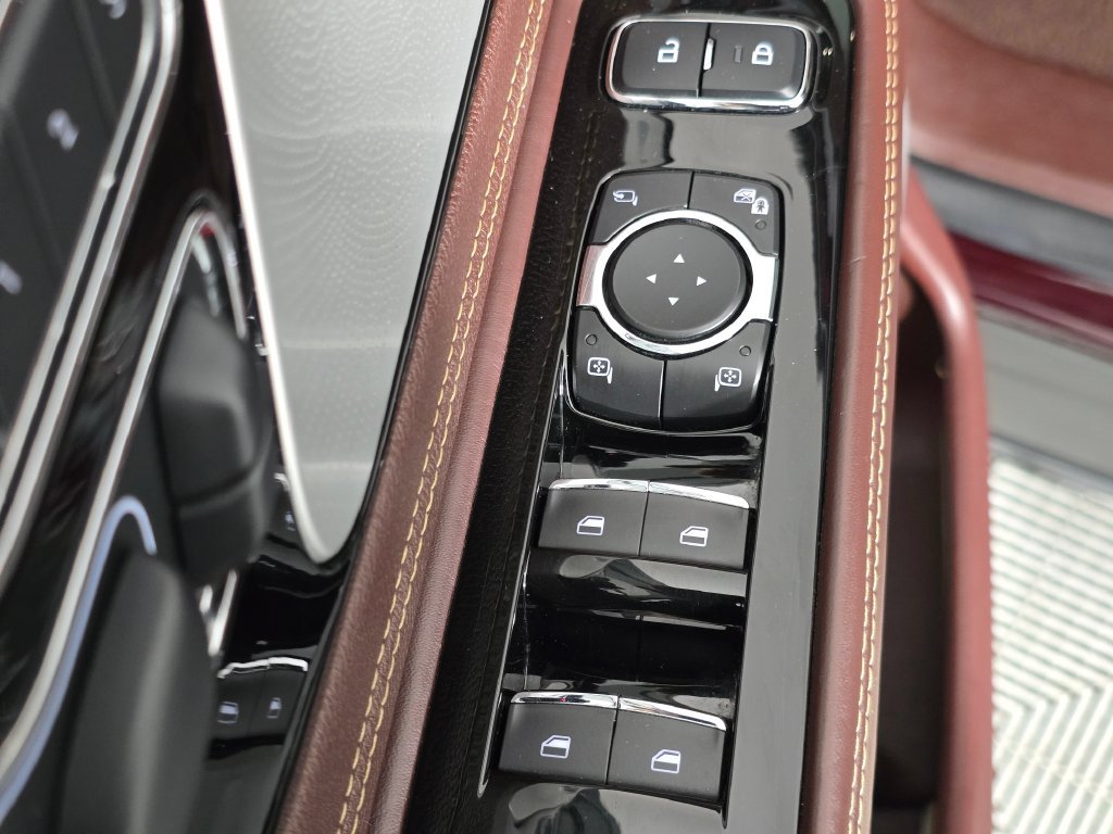 Certified 2021 Lincoln Aviator Black Label w/ Dynamic Handling Package AWD/4WD image 23
