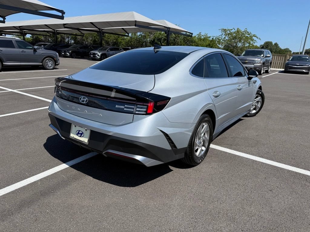 Certified 2025 Hyundai Sonata SE FWD image 5