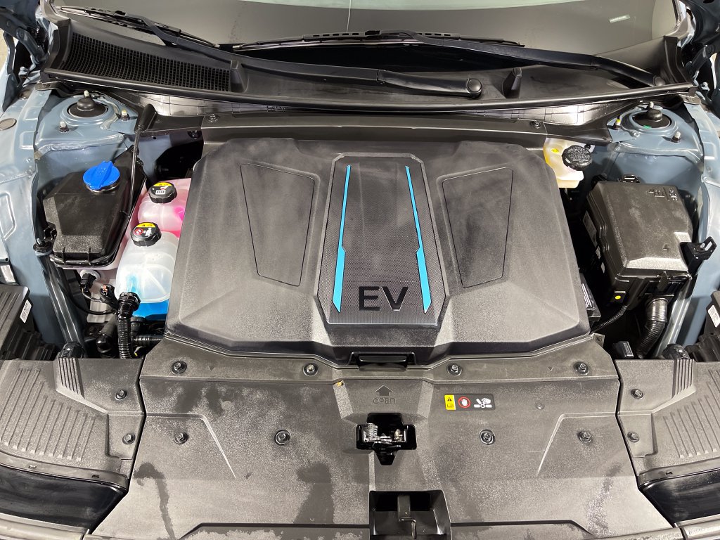 Used 2023 Hyundai Ioniq 5 SE AWD/4WD image 10