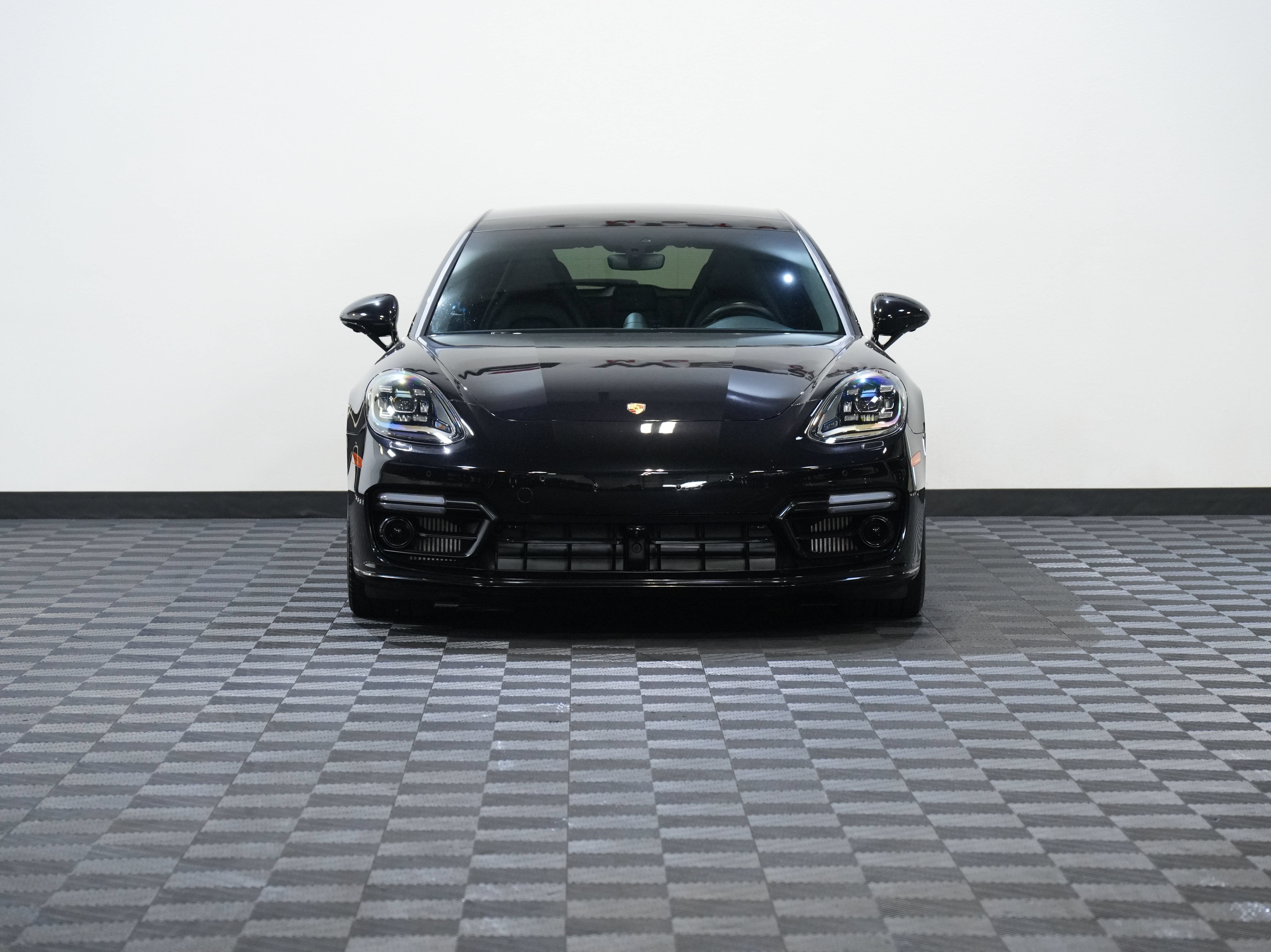 Used 2018 Porsche Panamera 4S AWD/4WD image 4