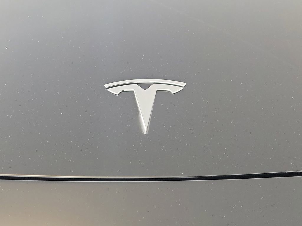 Used 2024 Tesla Model Y Long Range RWD image 8