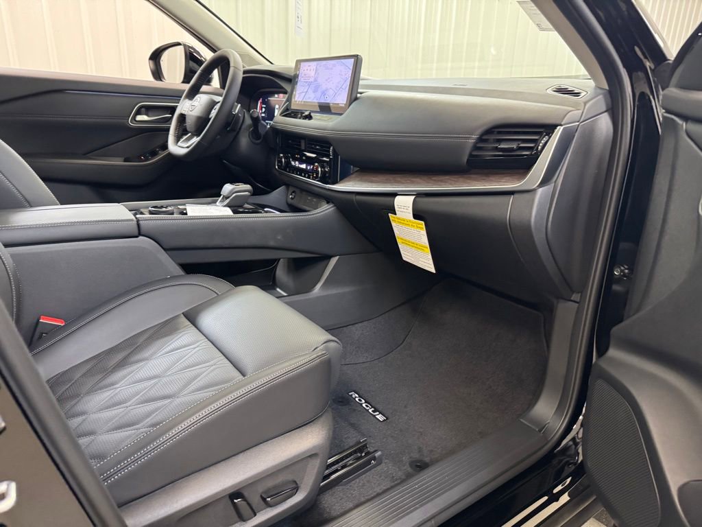New 2026 Nissan Rogue Platinum AWD/4WD image 29