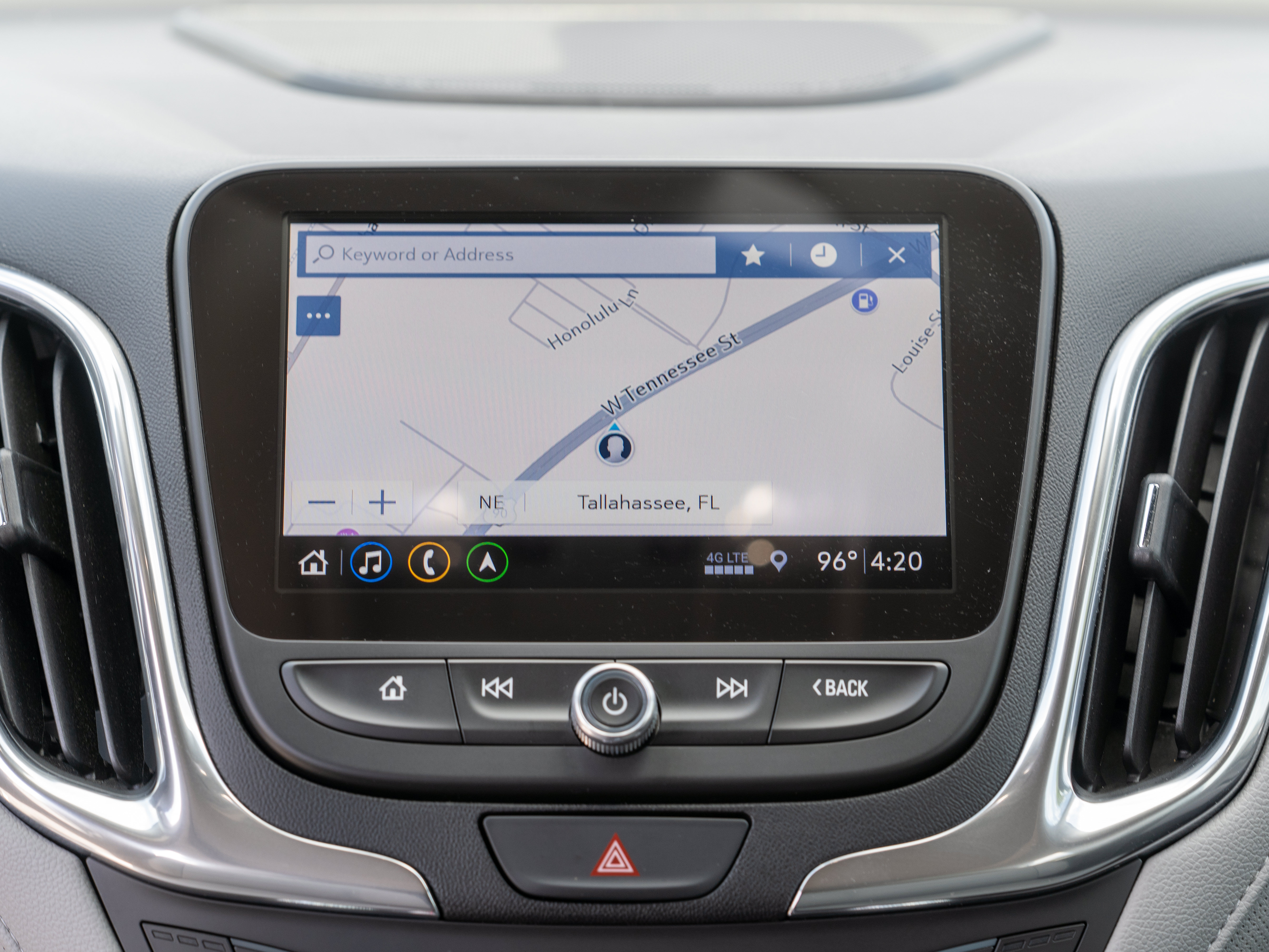 Used 2020 Chevrolet Equinox Premier FWD image 29