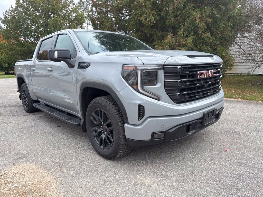Used 2024 GMC Sierra 1500 Elevation w/ Elevation Premium Package AWD/4WD image 2