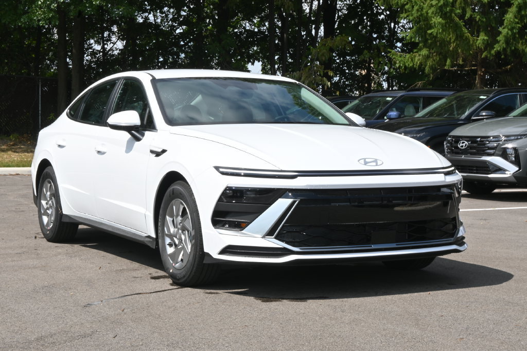 New 2026 Hyundai Sonata SE FWD image 1