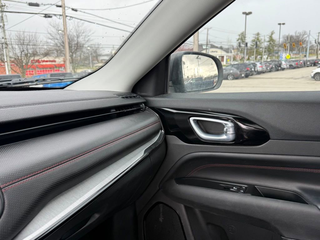 Used 2022 Jeep Compass Trailhawk w/ Trailhawk Elite Group image 22