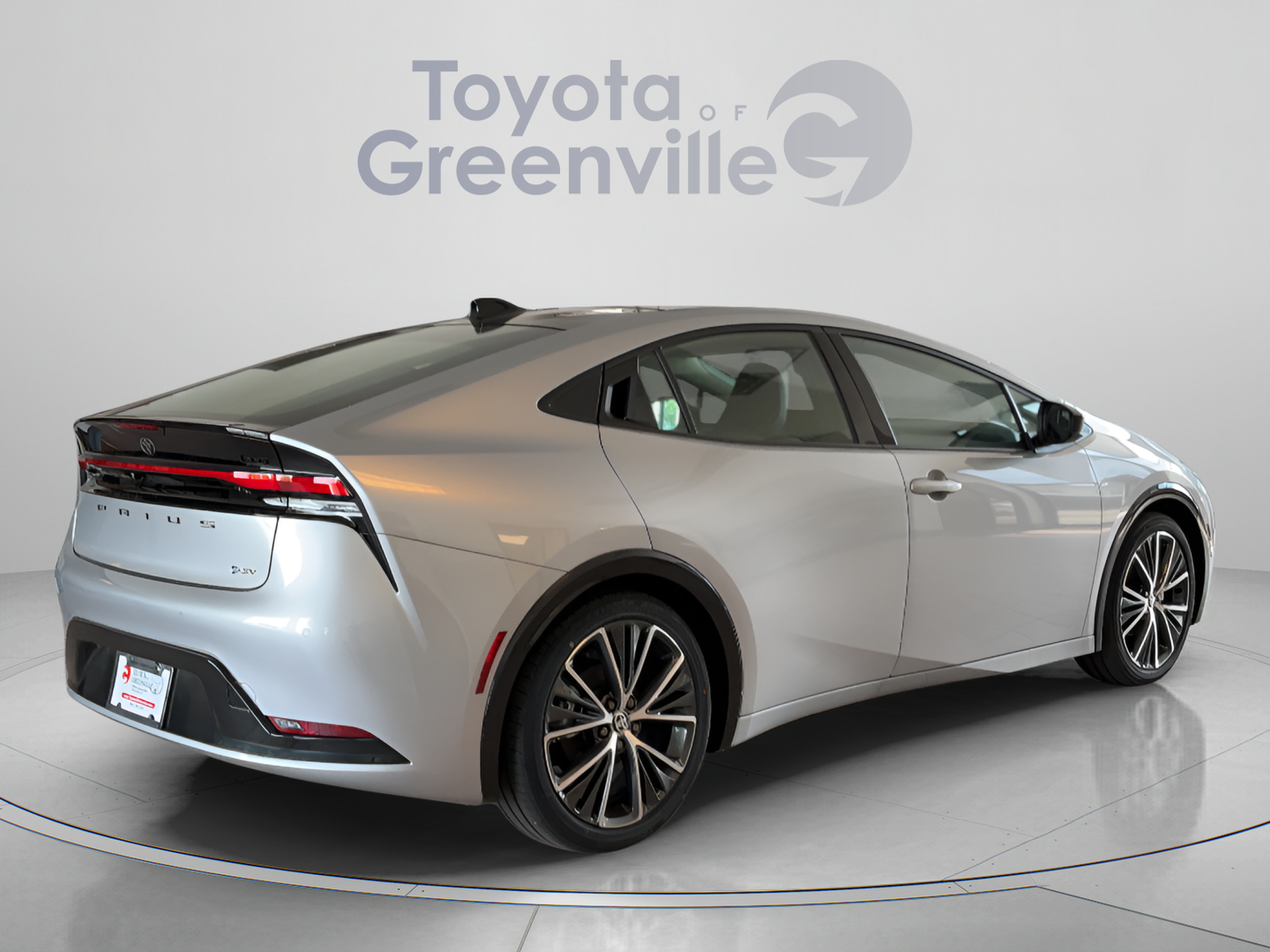 Used 2025 Toyota Prius Limited FWD image 6