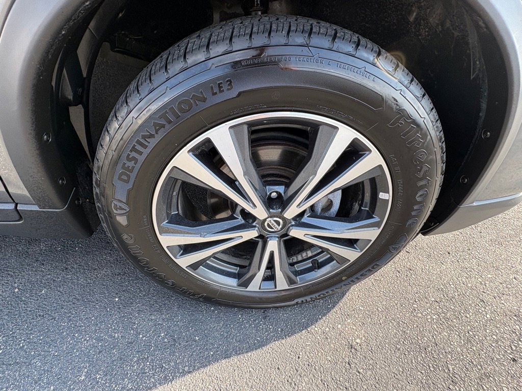 Used 2020 Nissan Rogue SV w/ Premium Package FWD image 21