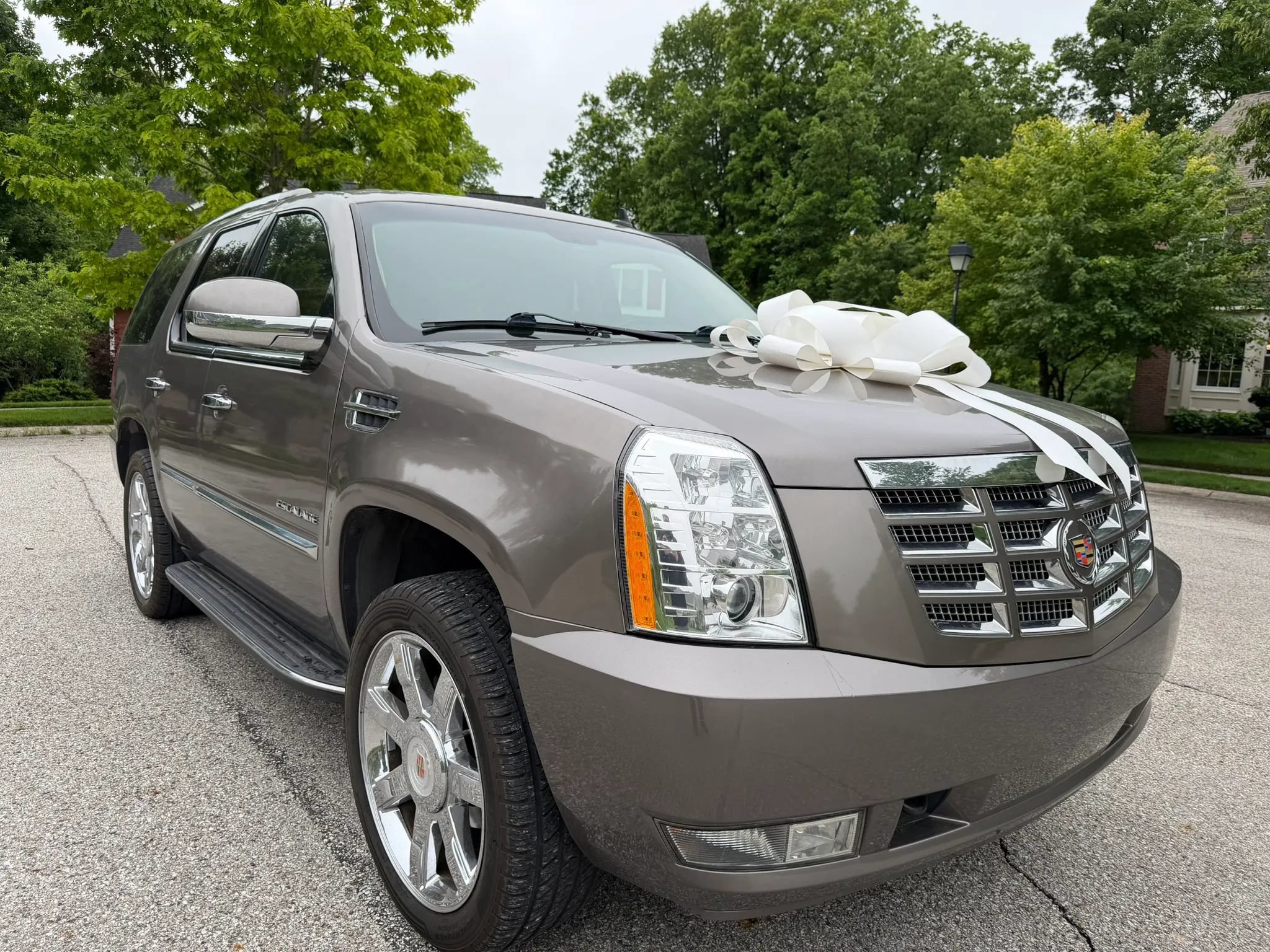 Used 2014 Cadillac Escalade Luxury AWD/4WD image 7