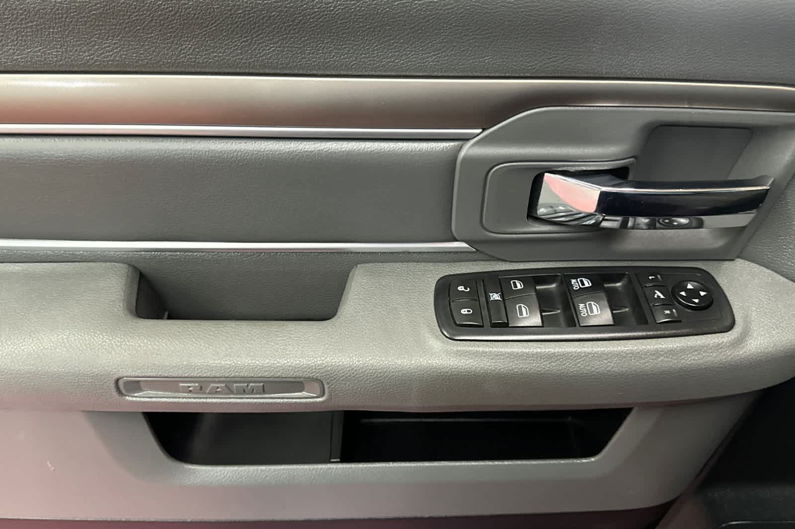 Used 2016 RAM 1500 Big Horn RWD image 12