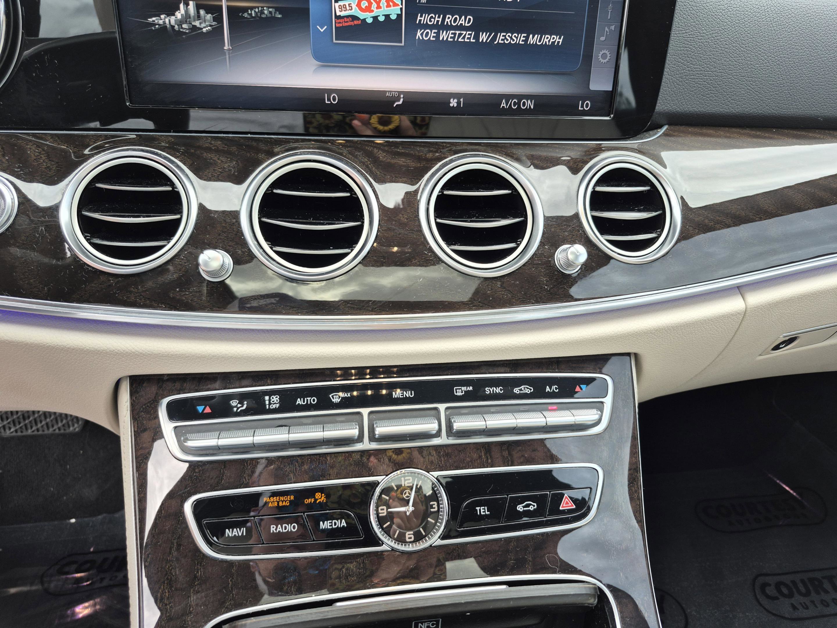 Used 2019 Mercedes-Benz E 300 image 28