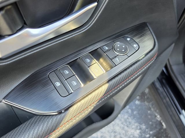 Used 2025 Nissan Kicks SR FWD image 16