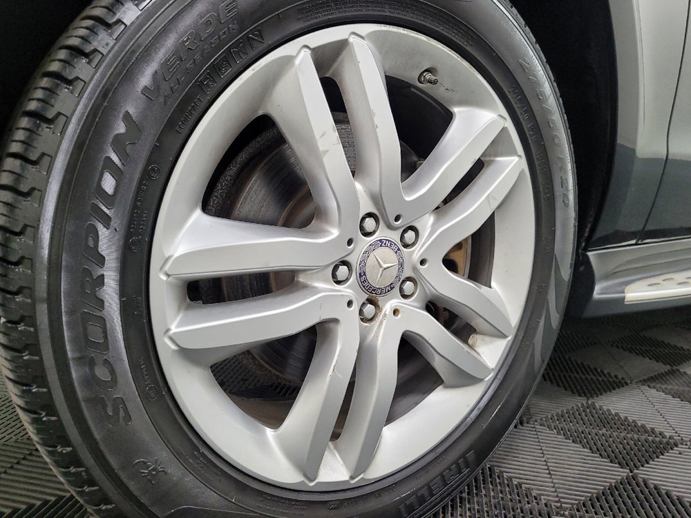 Used 2017 Mercedes-Benz GLS 450 4MATIC w/ Premium Package image 31