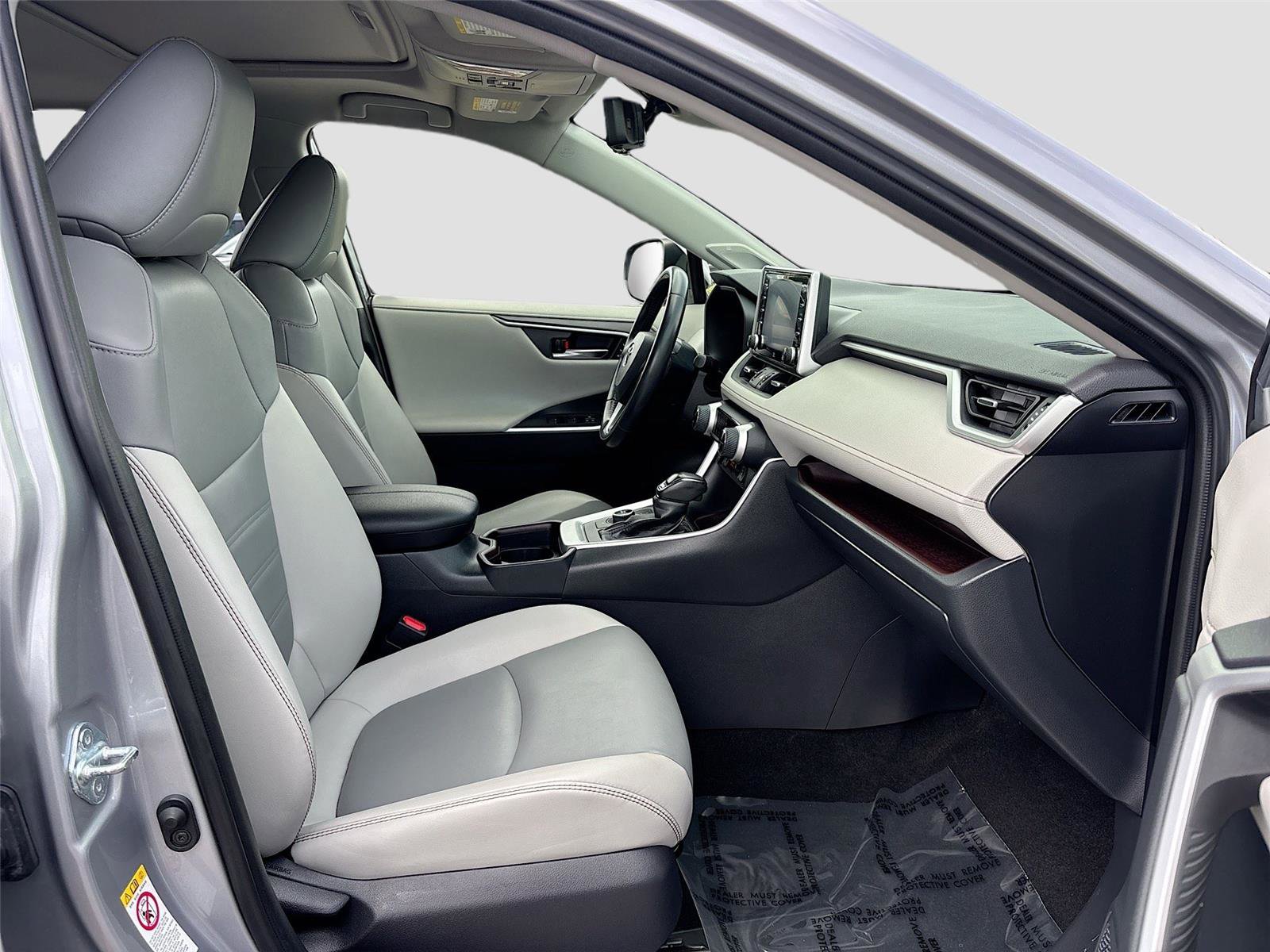 Used 2019 Toyota RAV4 Limited w/ Carpet Mat Package AWD/4WD image 30