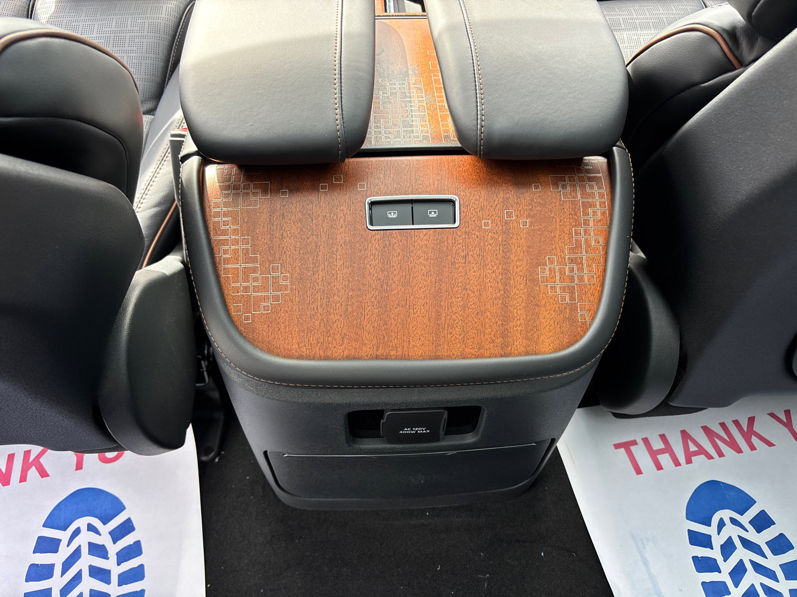 New 2025 Lincoln Navigator L Black Label image 32