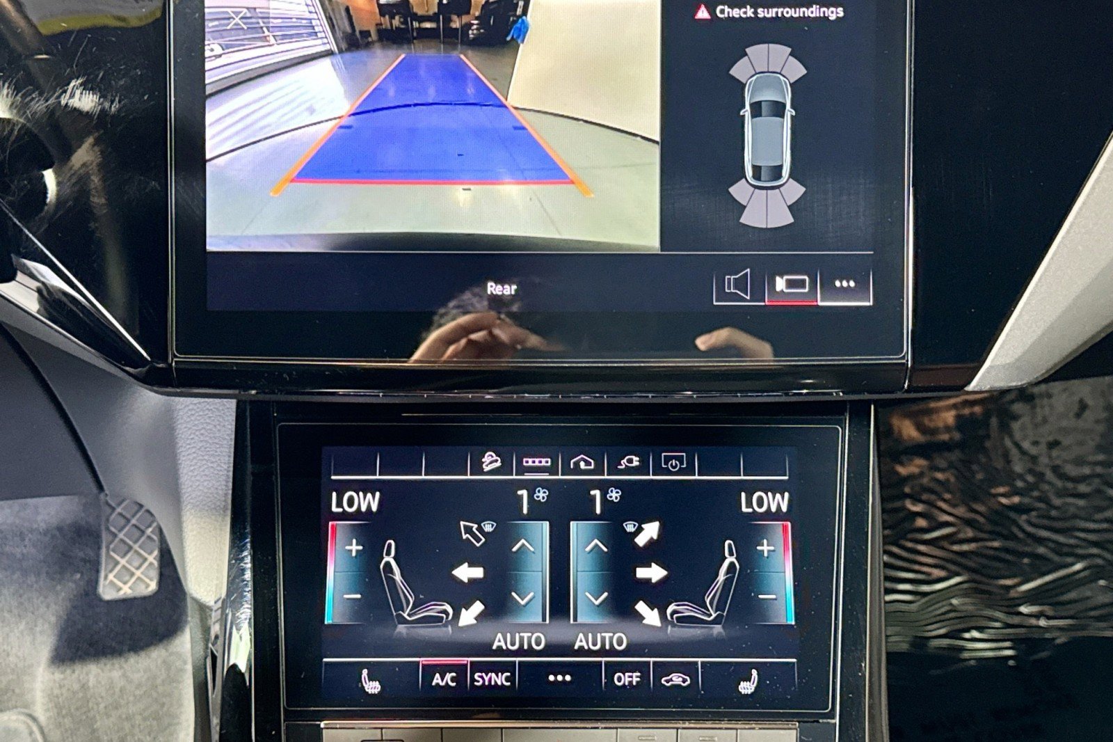 Used 2022 Audi e-tron Premium image 13