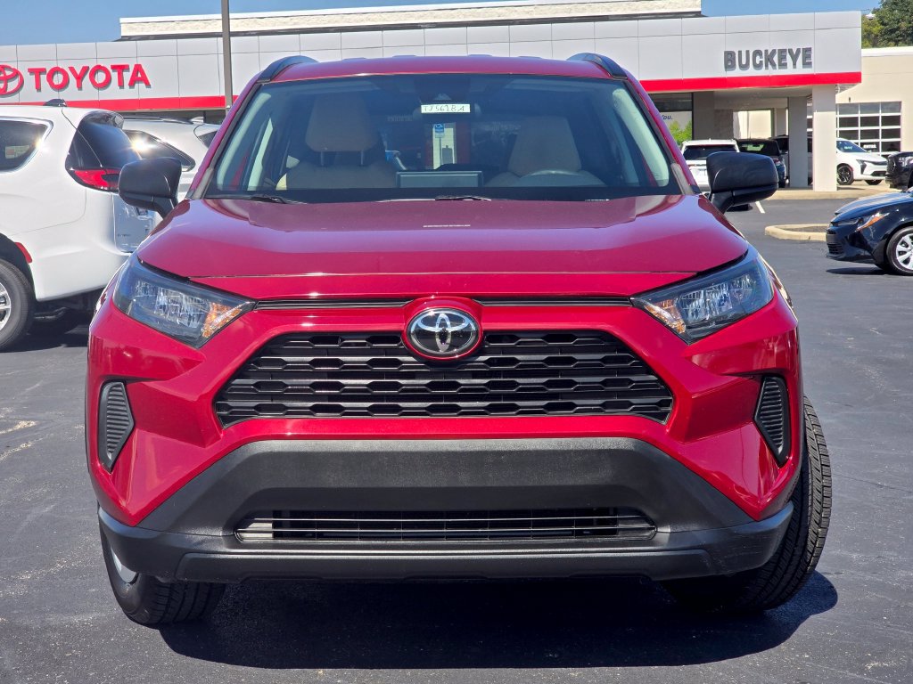 Used 2021 Toyota RAV4 LE AWD/4WD image 3