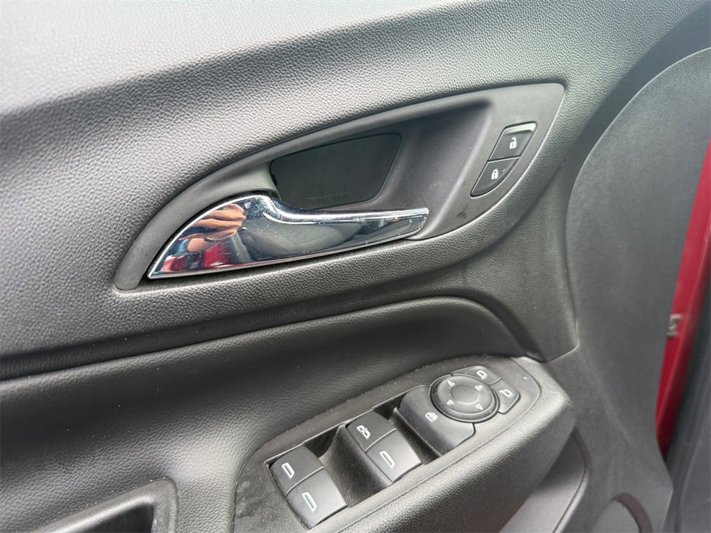 Used 2020 Chevrolet Equinox LT image 19