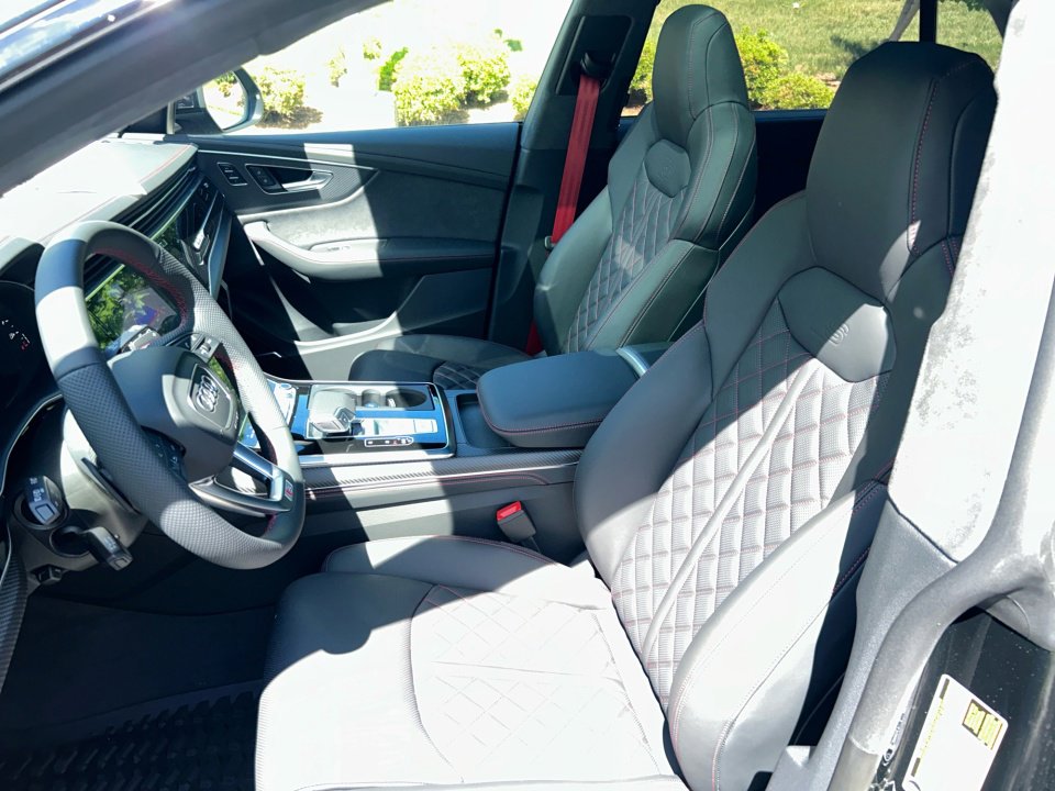 New 2026 Audi SQ8 Prestige AWD/4WD image 31