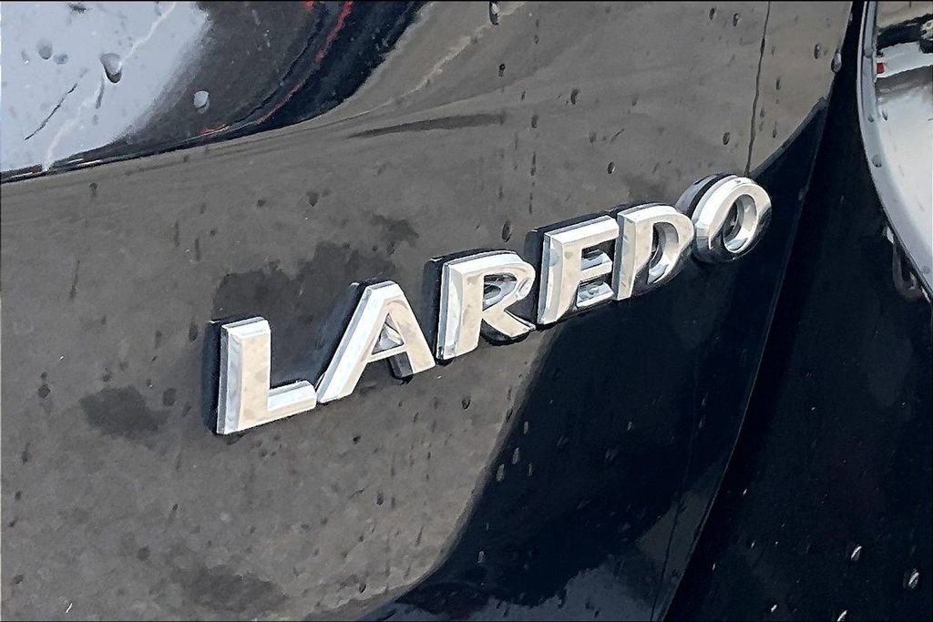 Used 2022 Jeep Grand Cherokee Laredo E image 9
