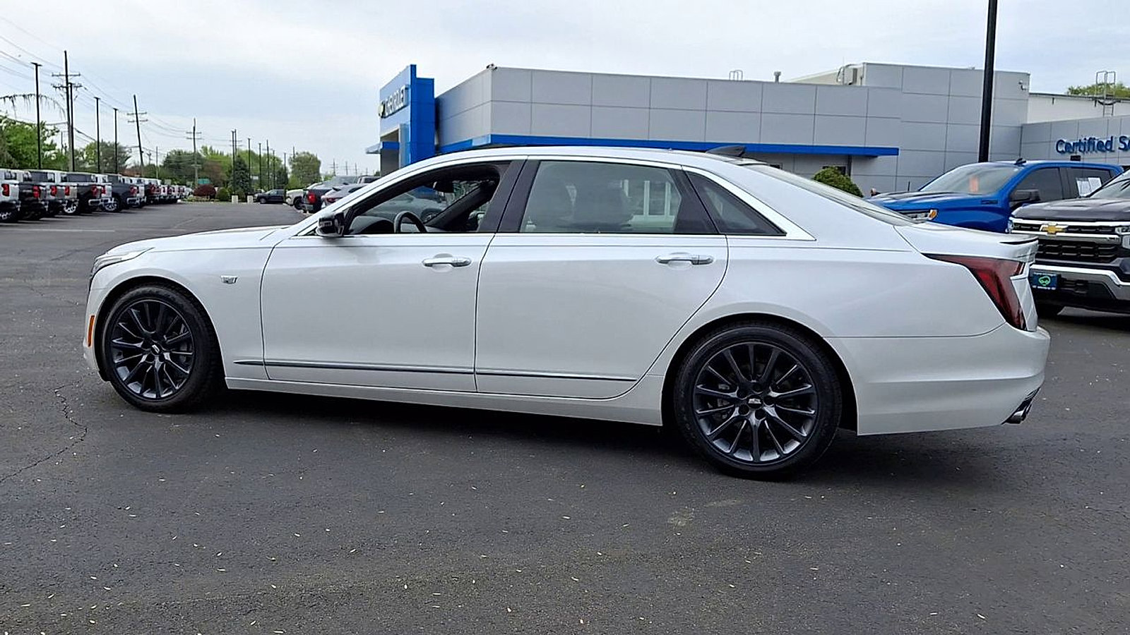 Certified 2020 Cadillac CT6 Luxury w/ LPO, Exterior Accent Package AWD/4WD image 8