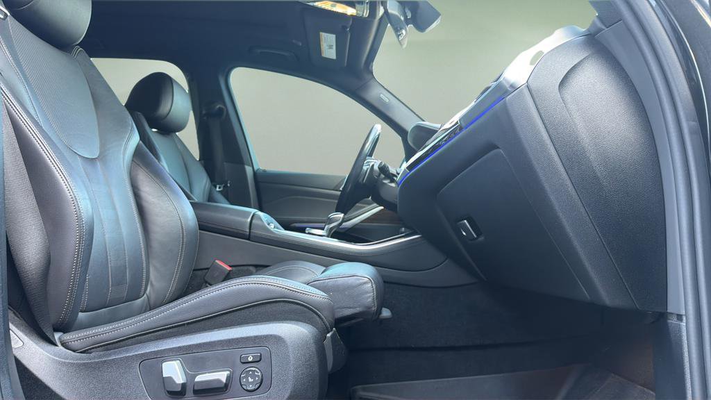 Used 2020 BMW X5 xDrive40i w/ Convenience Package image 11