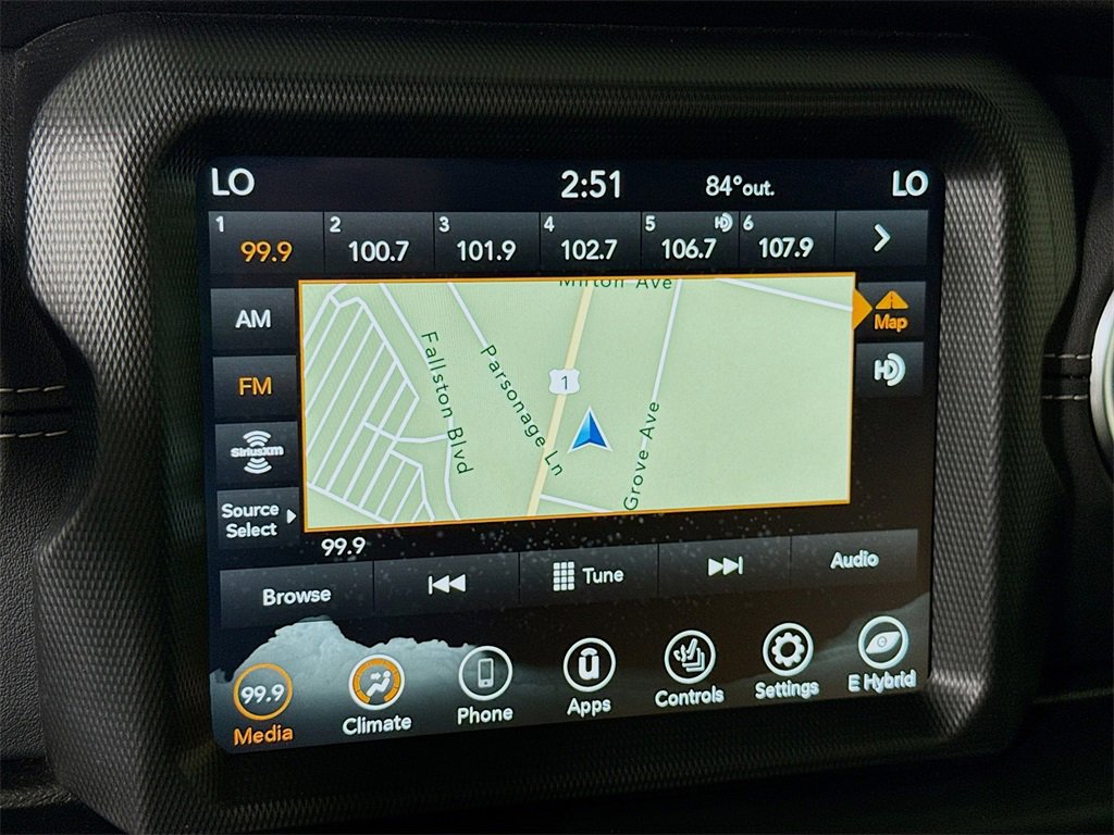 Used 2022 Jeep Wrangler Unlimited Sahara w/ Cold Weather Group image 7