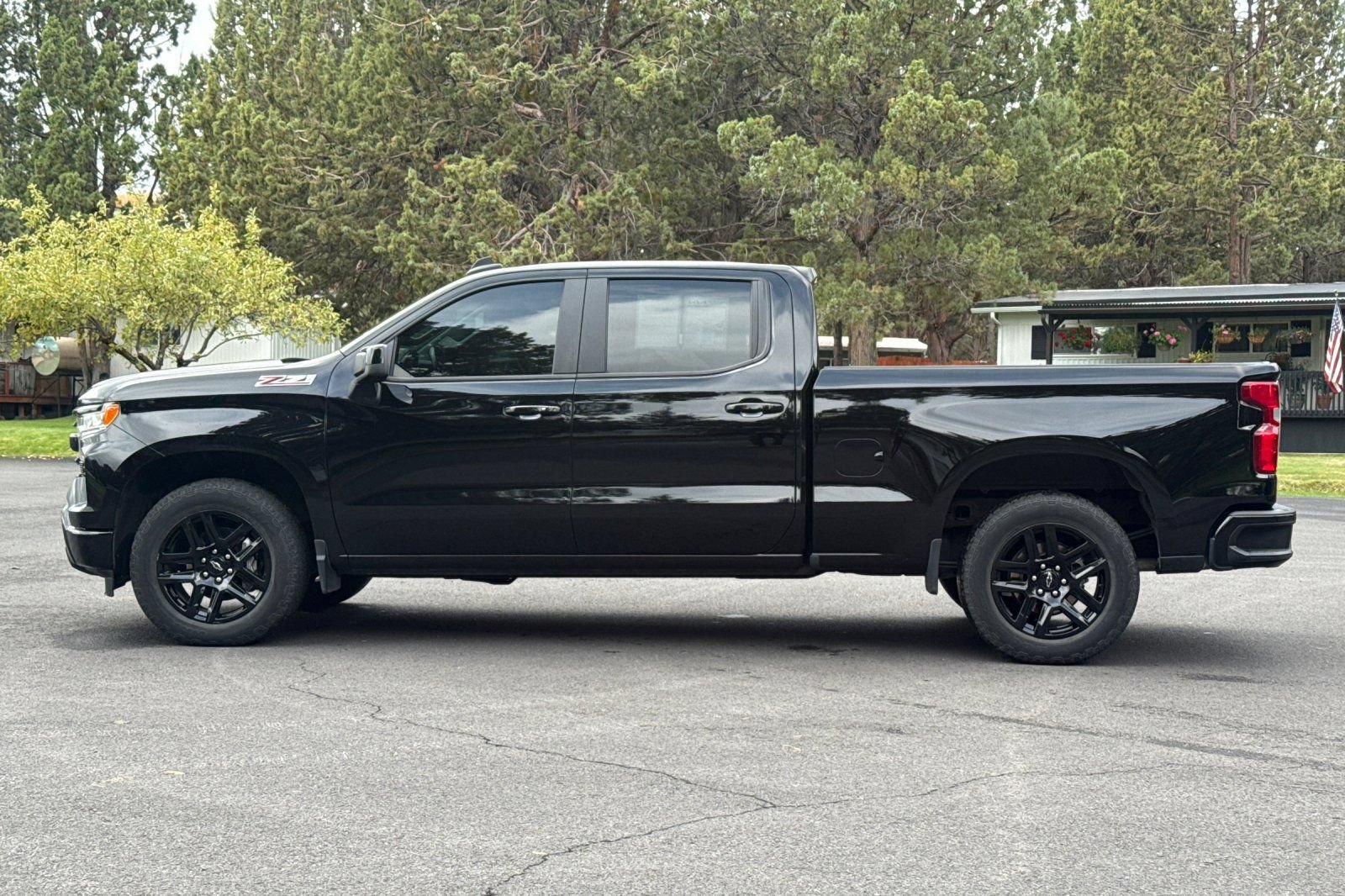 Used 2022 Chevrolet Silverado 1500 RST w/ Z71 Off-Road Package AWD/4WD image 7