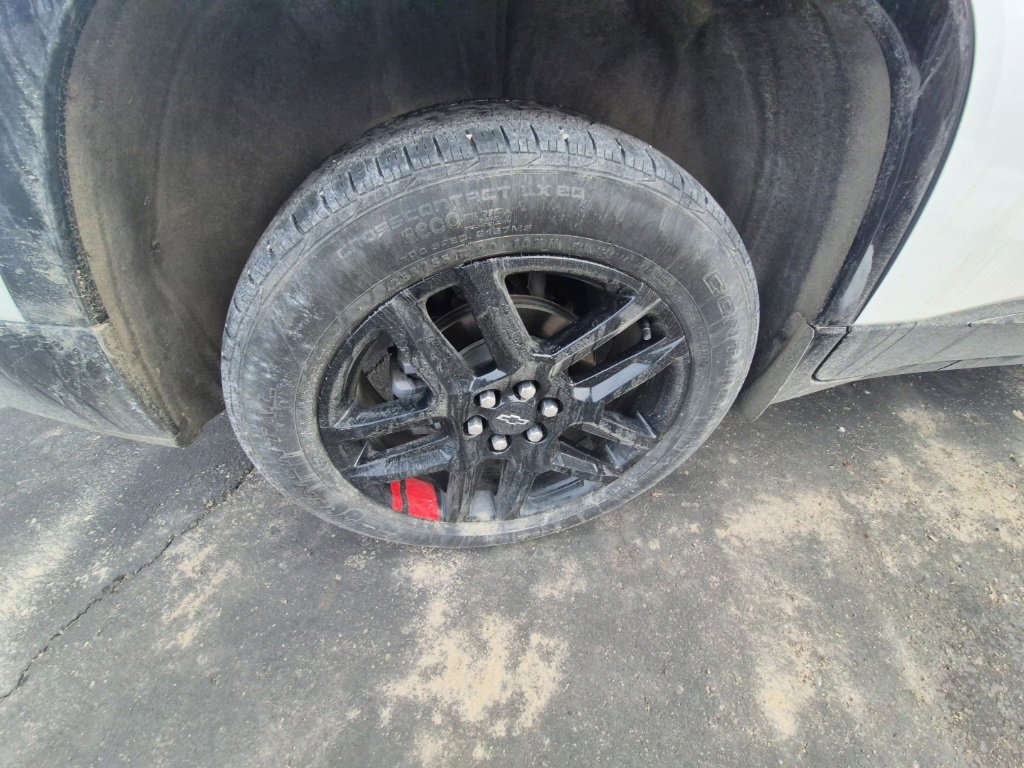 Used 2023 Chevrolet Traverse Premier w/ Redline Edition image 9