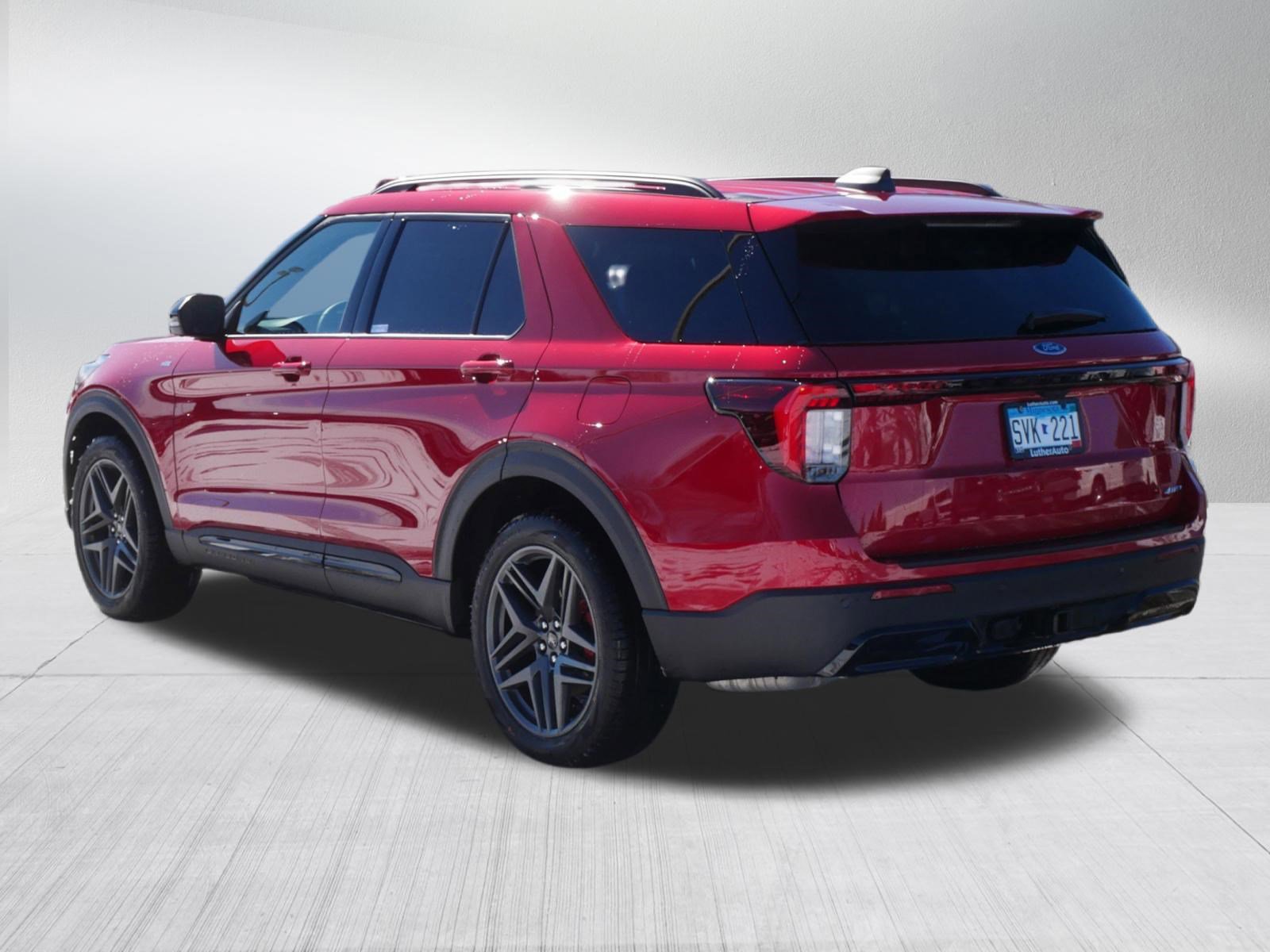 Used 2026 Ford Explorer ST-Line w/ ST-Line Street Pack image 5