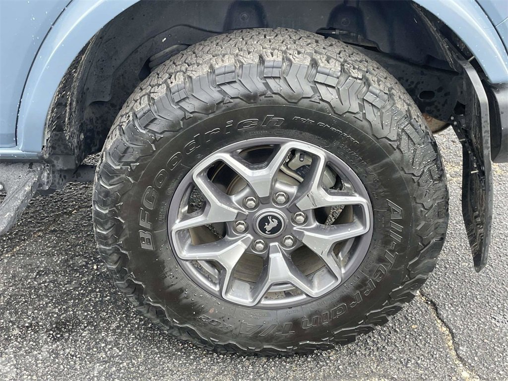 Used 2023 Ford Bronco Badlands image 9