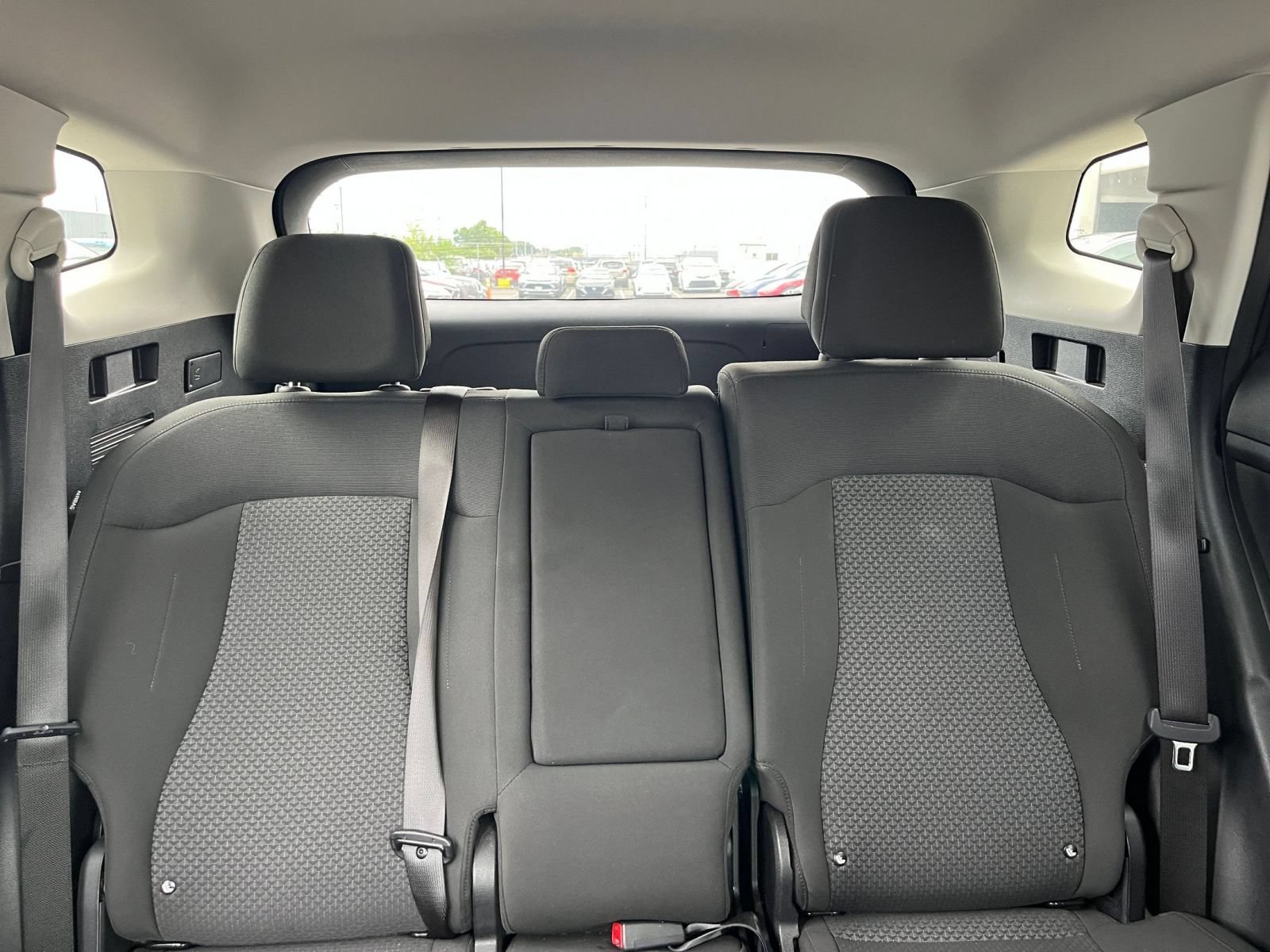 Used 2025 Kia Sportage LX FWD image 37