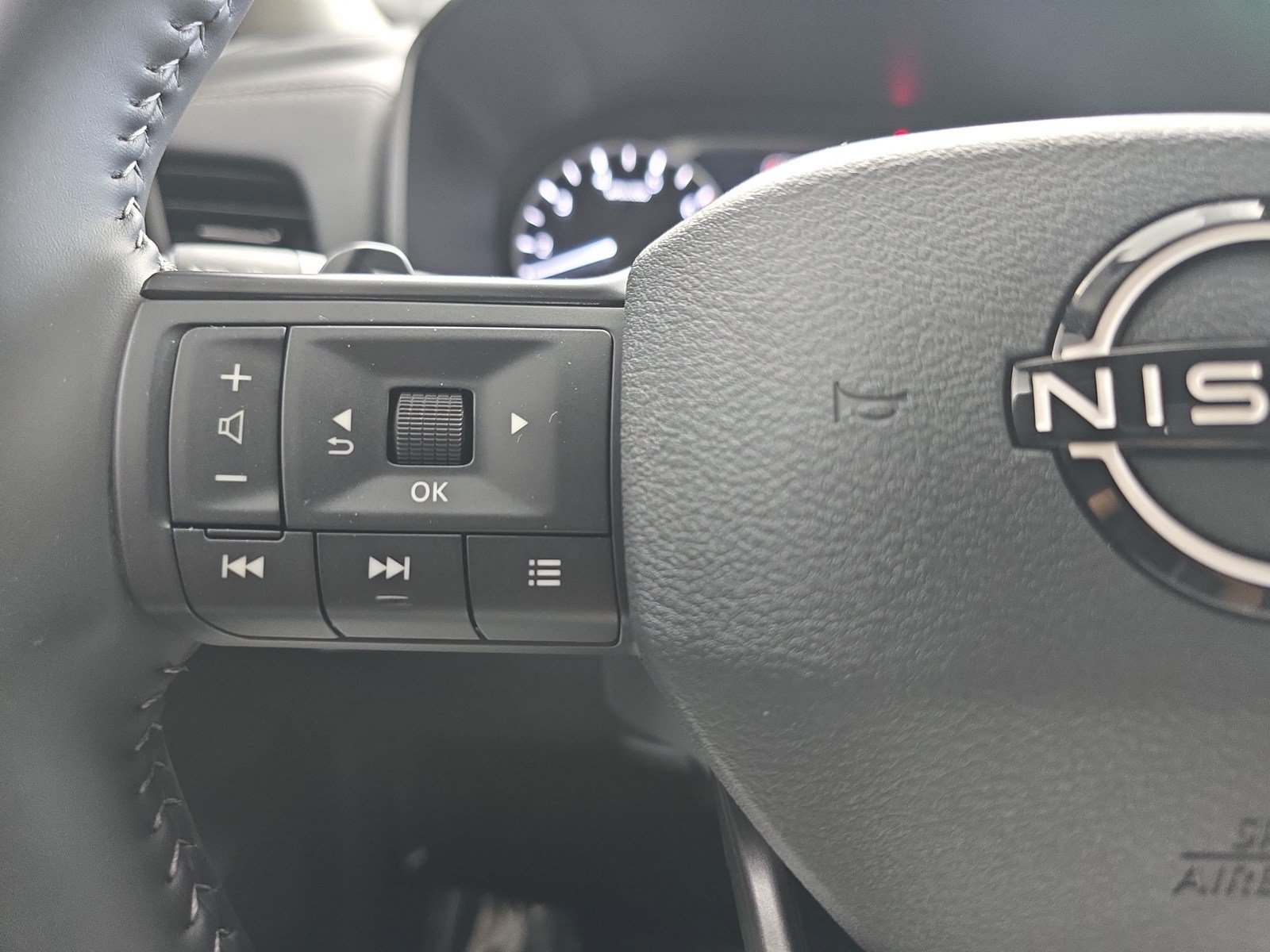 Used 2026 Nissan Rogue Dark Armor AWD/4WD image 14