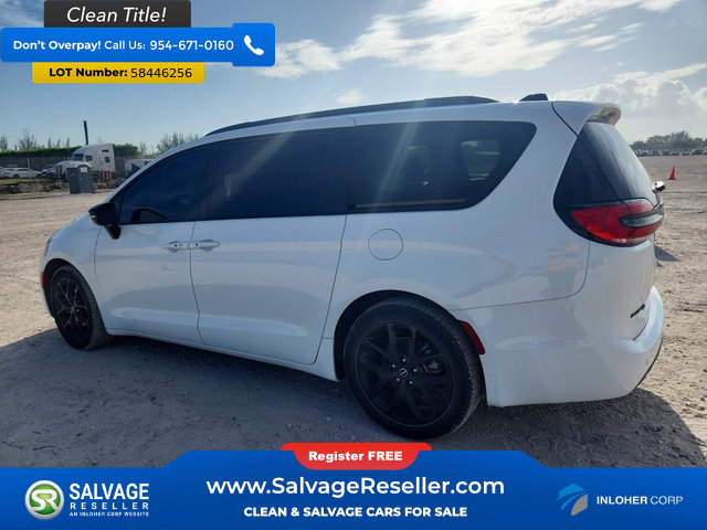 Used 2026 Chrysler Pacifica Limited w/ S Appearance Package FWD image 3