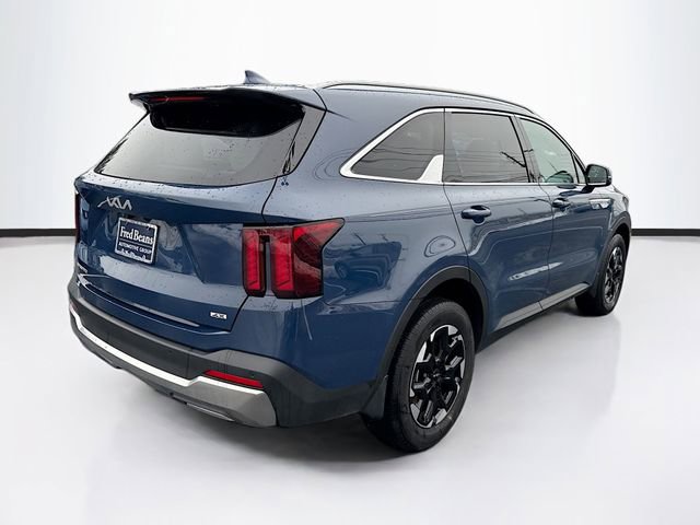Used 2025 Kia Sorento S image 8