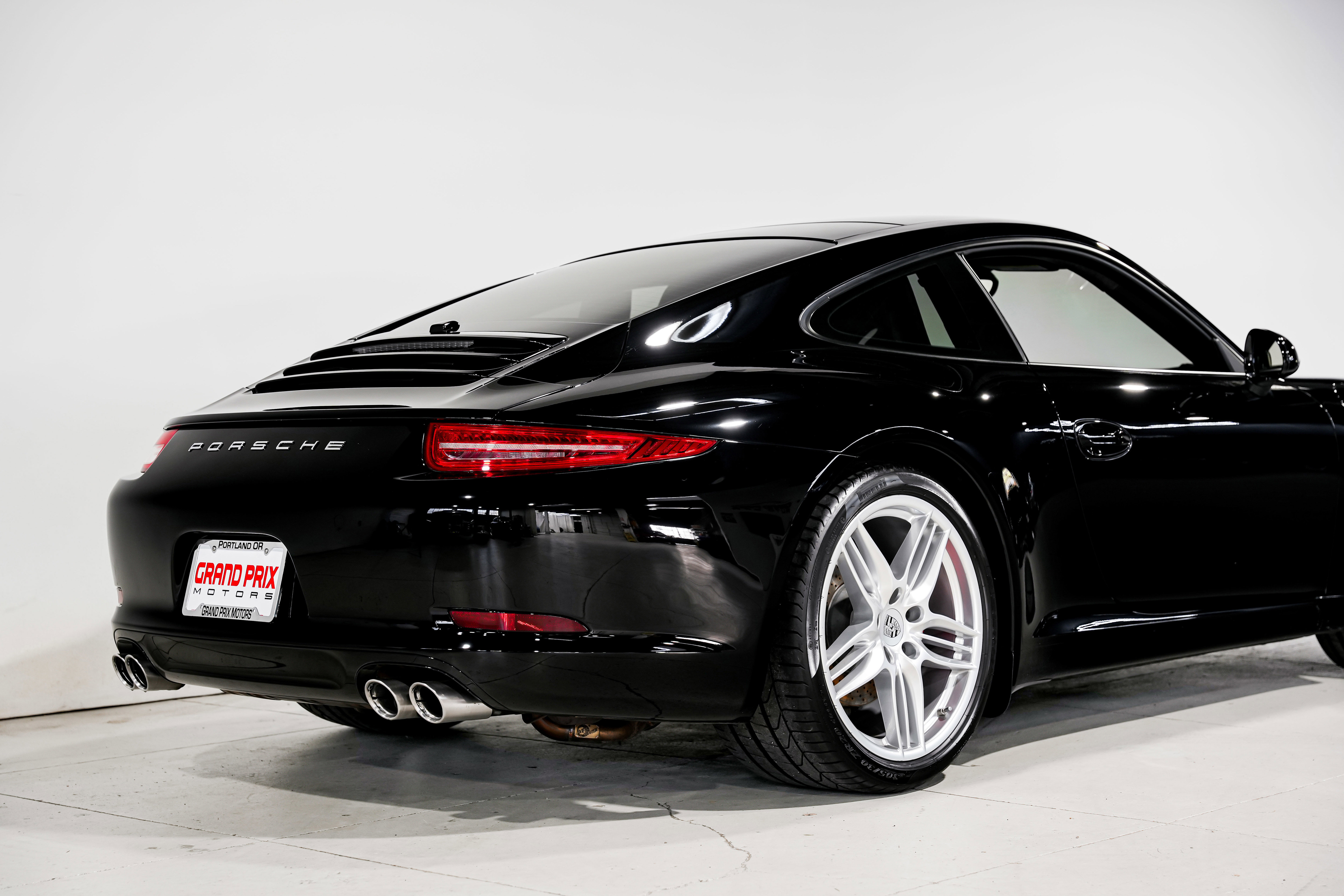 Used 2012 Porsche 911 Carrera S image 34