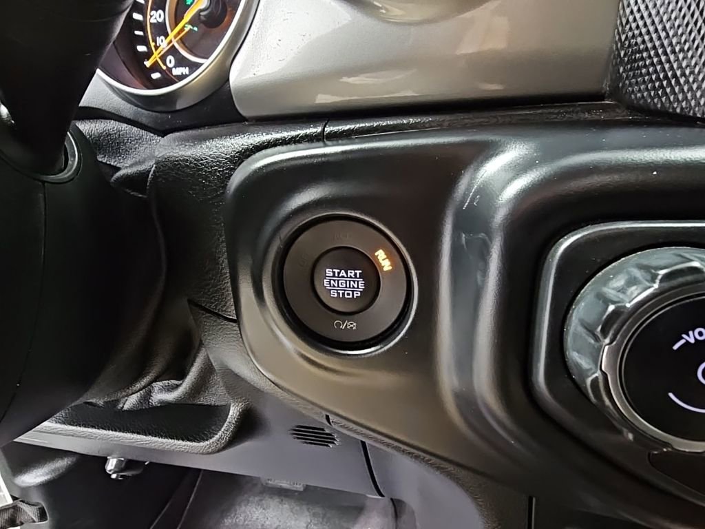 Used 2021 Jeep Wrangler Unlimited Sahara image 23