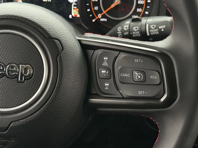 Used 2024 Jeep Wrangler Unlimited Rubicon AWD/4WD image 13