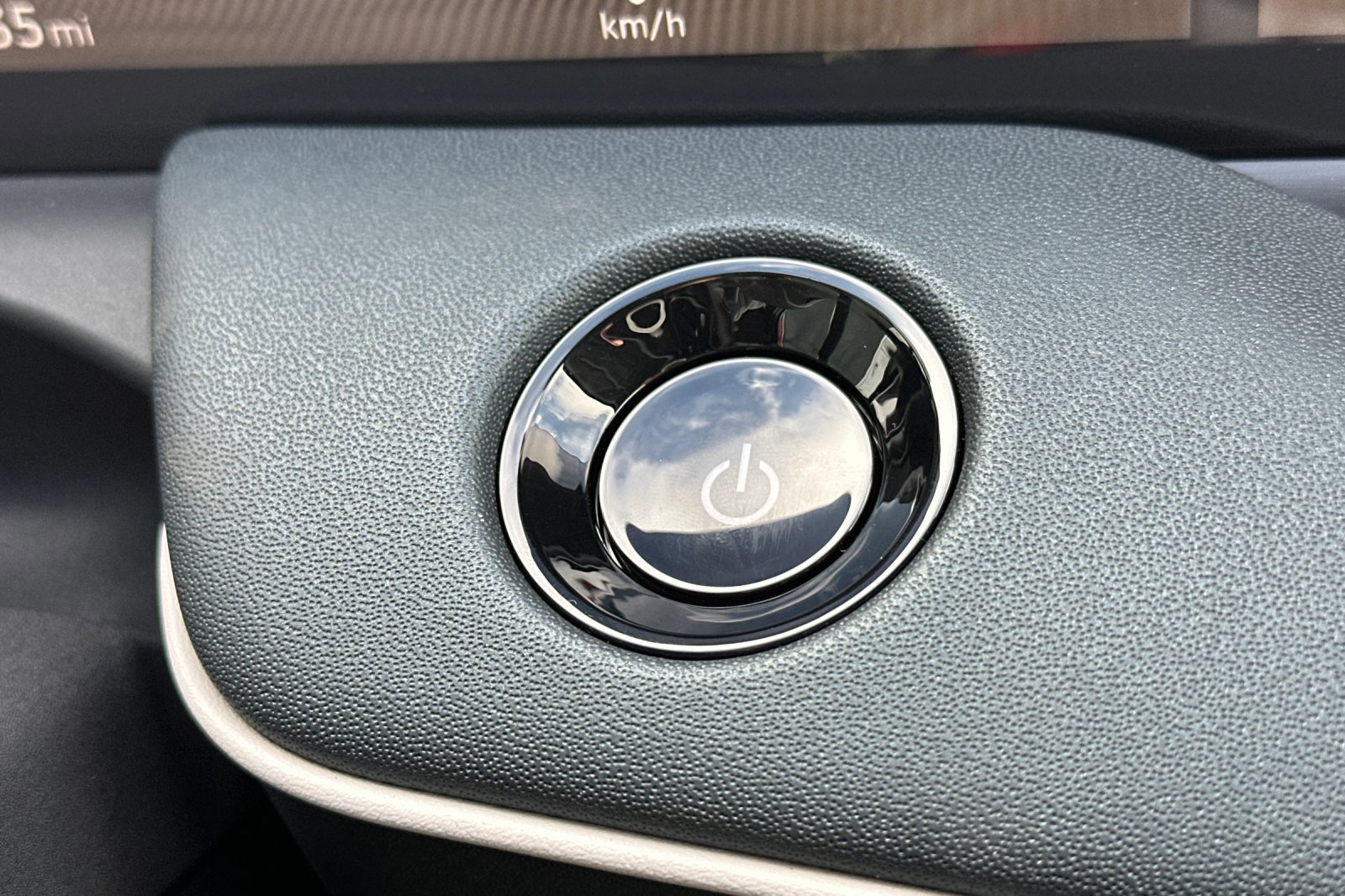 New 2026 Nissan Leaf SV+ w/ Illuminated Package FWD image 23